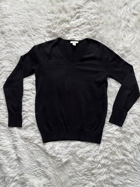LOFT Black V-Neck Pullover Sweater